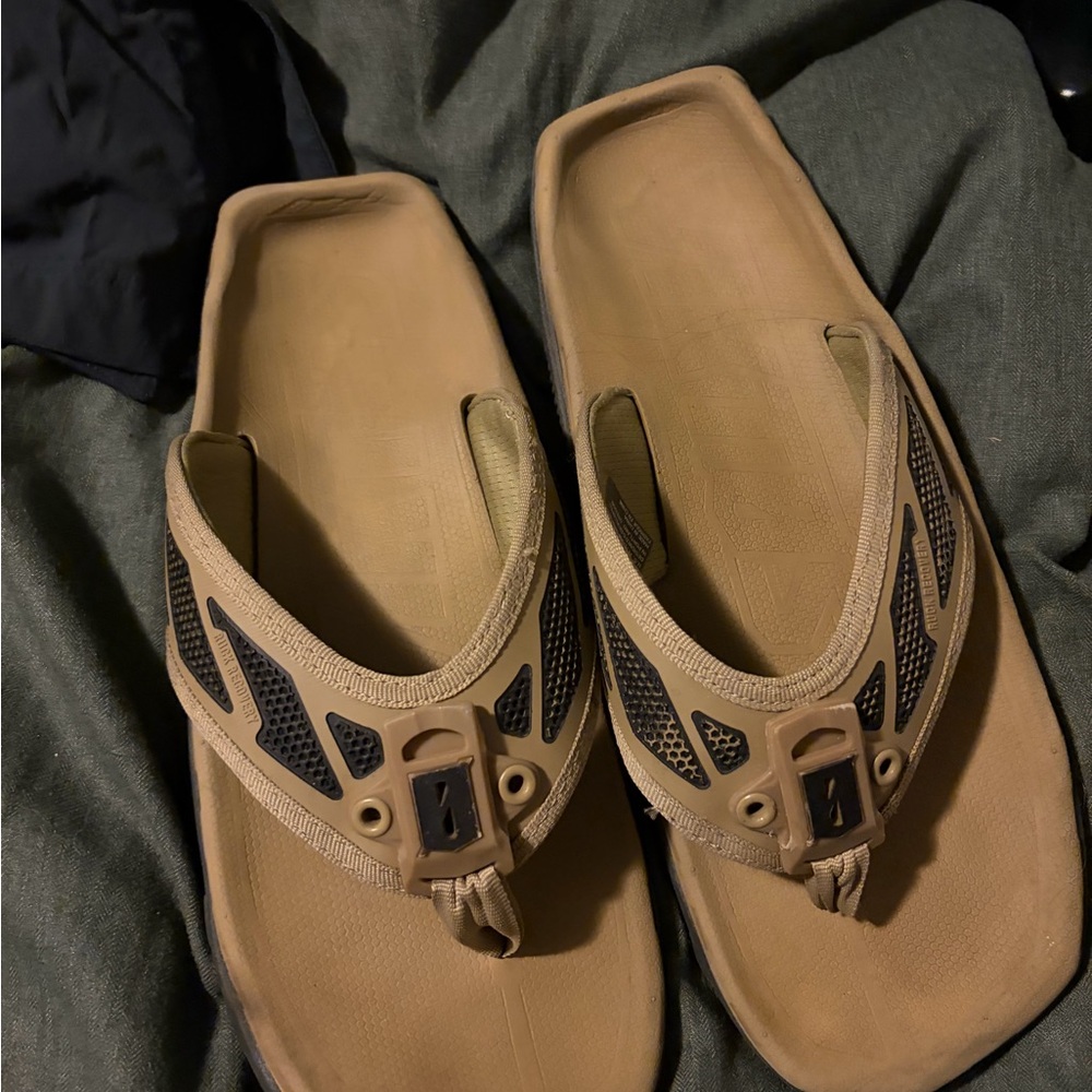 Stylish Tan and Black Men's Sandals
